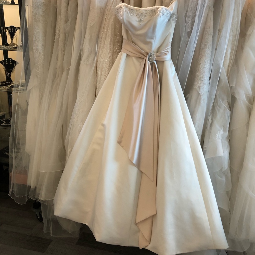 A line Wedding Gown, Prom dress for sale